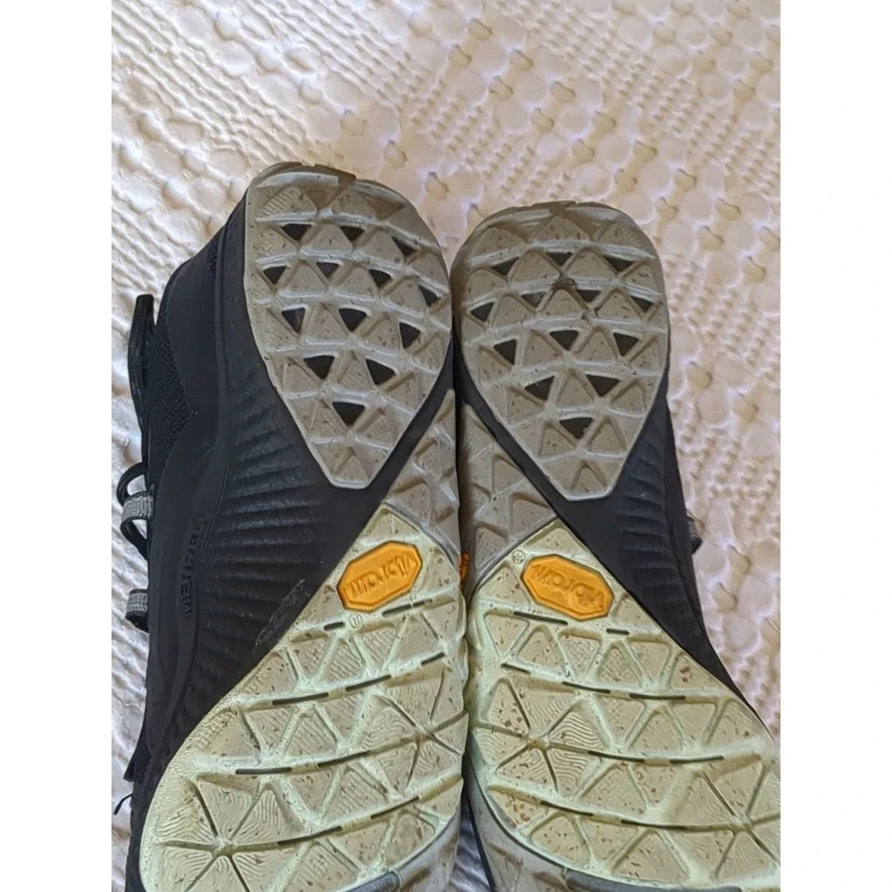 Merrell Trail Glove 6‎ Black Barefoot Minimalist Running Shoes Sz 7 Women's